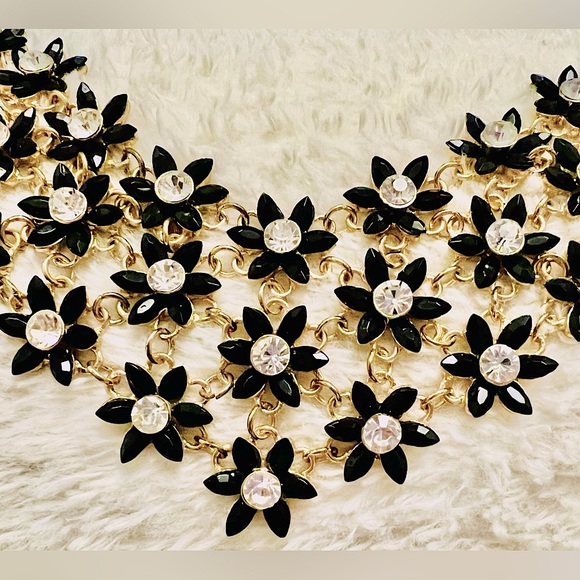 Y2K Black and Gold Toned Floral Bib Necklace - Picture 2 of 5